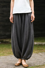 Moderne Damenhose mit weitem Bein